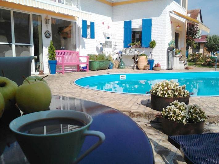 Villa für 12 Personen, mit Balkon und Terrasse sowie Garten und Pool in Serbien