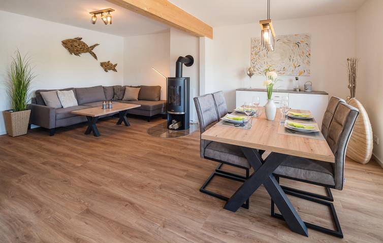 Ferienwohnung für 4 Personen, mit Seeblick und Sauna sowie Garten und Terrasse am Jadebusen - 2
