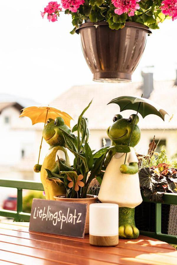 Hotel, mit Balkon und Terrasse sowie Whirlpool und Garten in Neukirchen (Niederbayern) - 4