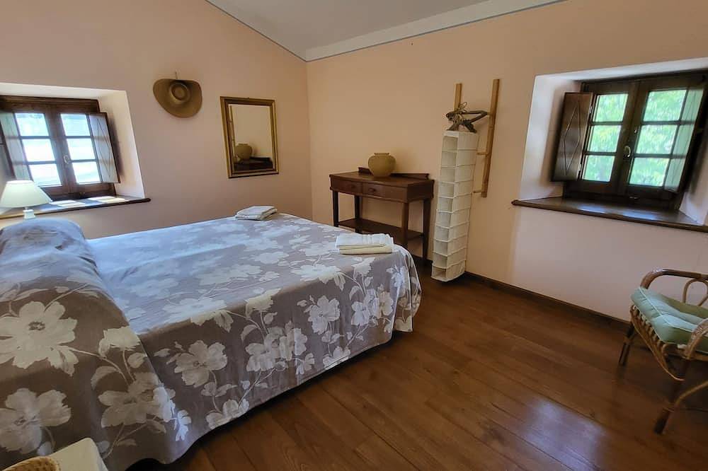 Cottage,privater Pool, schöner Blick auf die Berge, Wifi. in Piazza al Serchio, Garfagnana