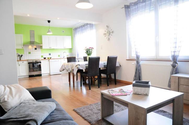Appartement de vacances pour 9 personnes, avec Jacuzzi ainsi que Piscine et Vue