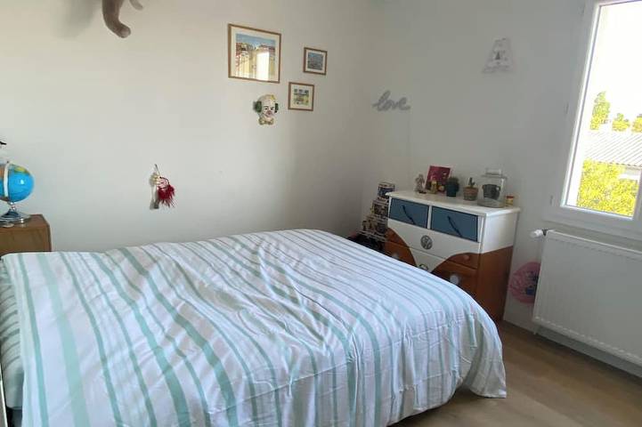 Location de vacances pour 10 personnes, avec piscine ainsi que jardin et terrasse à Saint-Vivien - 3