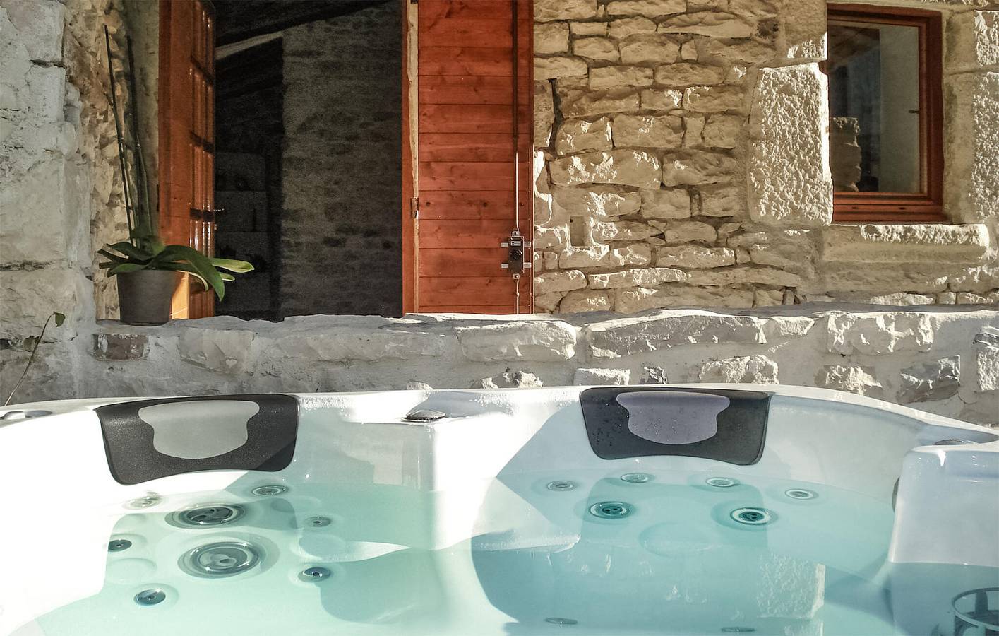 Gemütliche Wohnung mit Pool und Parkplatz, 2 km von Gailhan entfernt in Carnas, Mittelmeerküste (Frankreich)