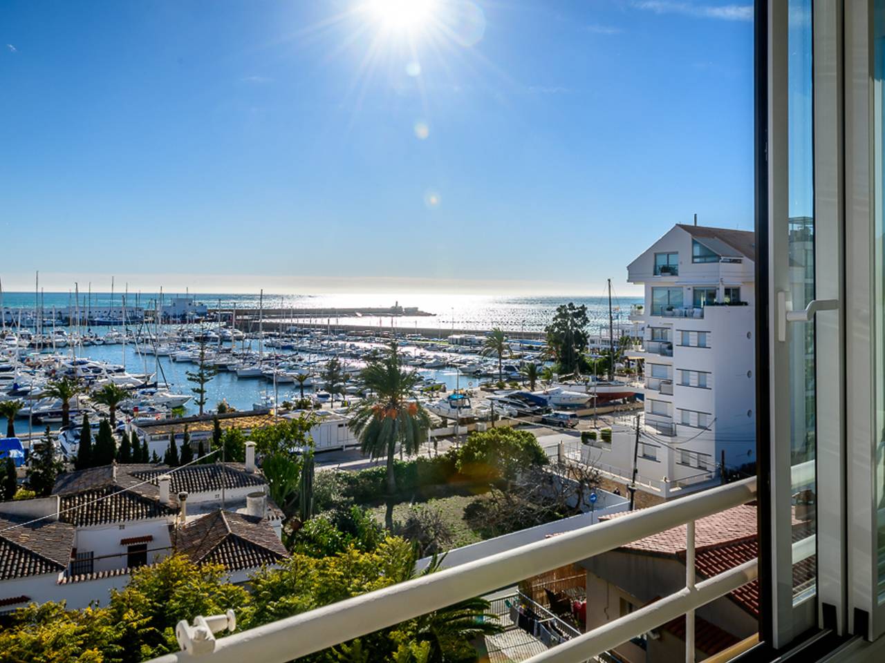 Entire apartment, Luxury Apartment in Altea - 3 beds, 2 baths, beach 200m, Wifi, private parking in Town of Altea, Altea