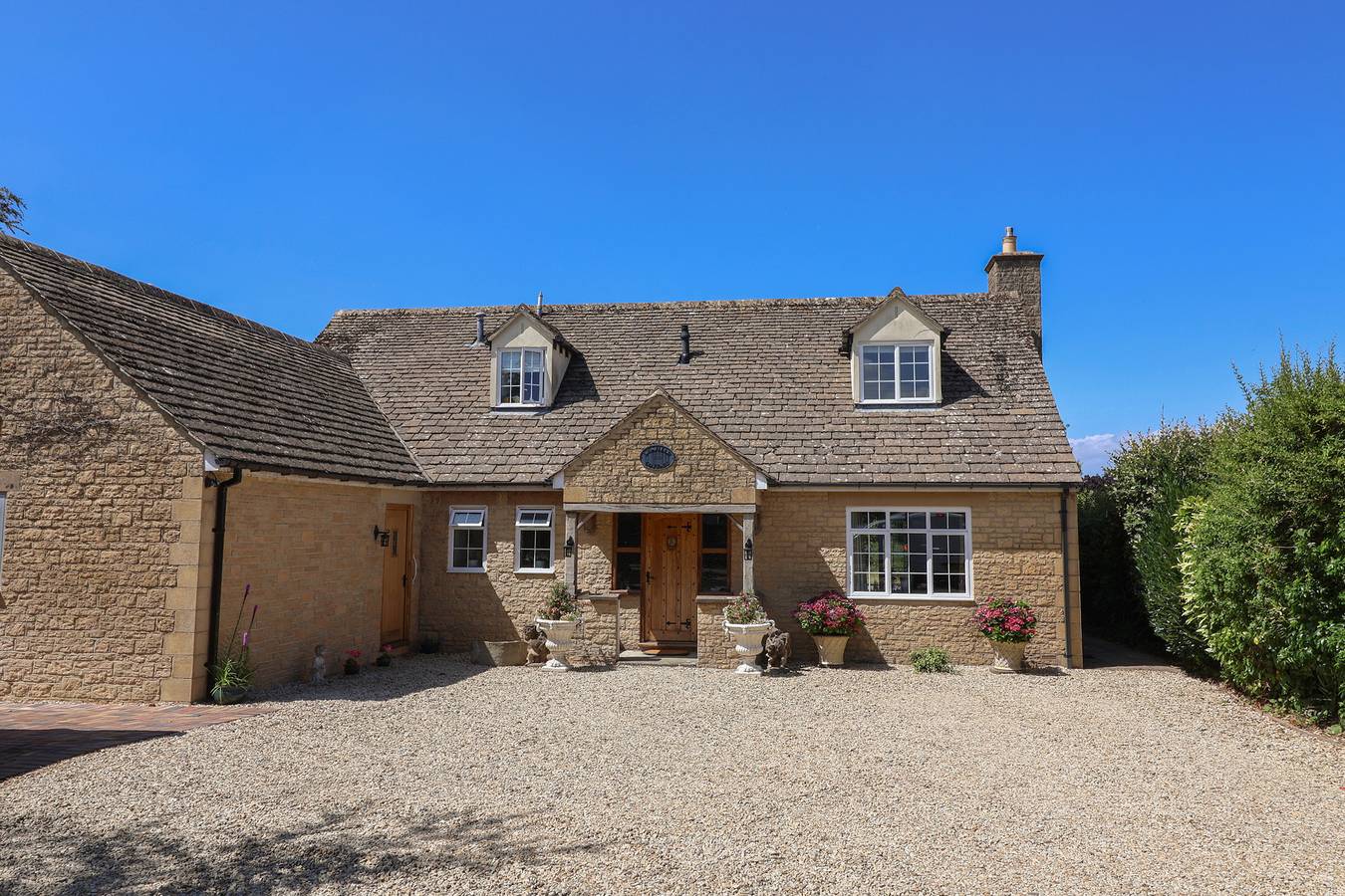Leafield Cottage in Badgeworth, Gloucestershire