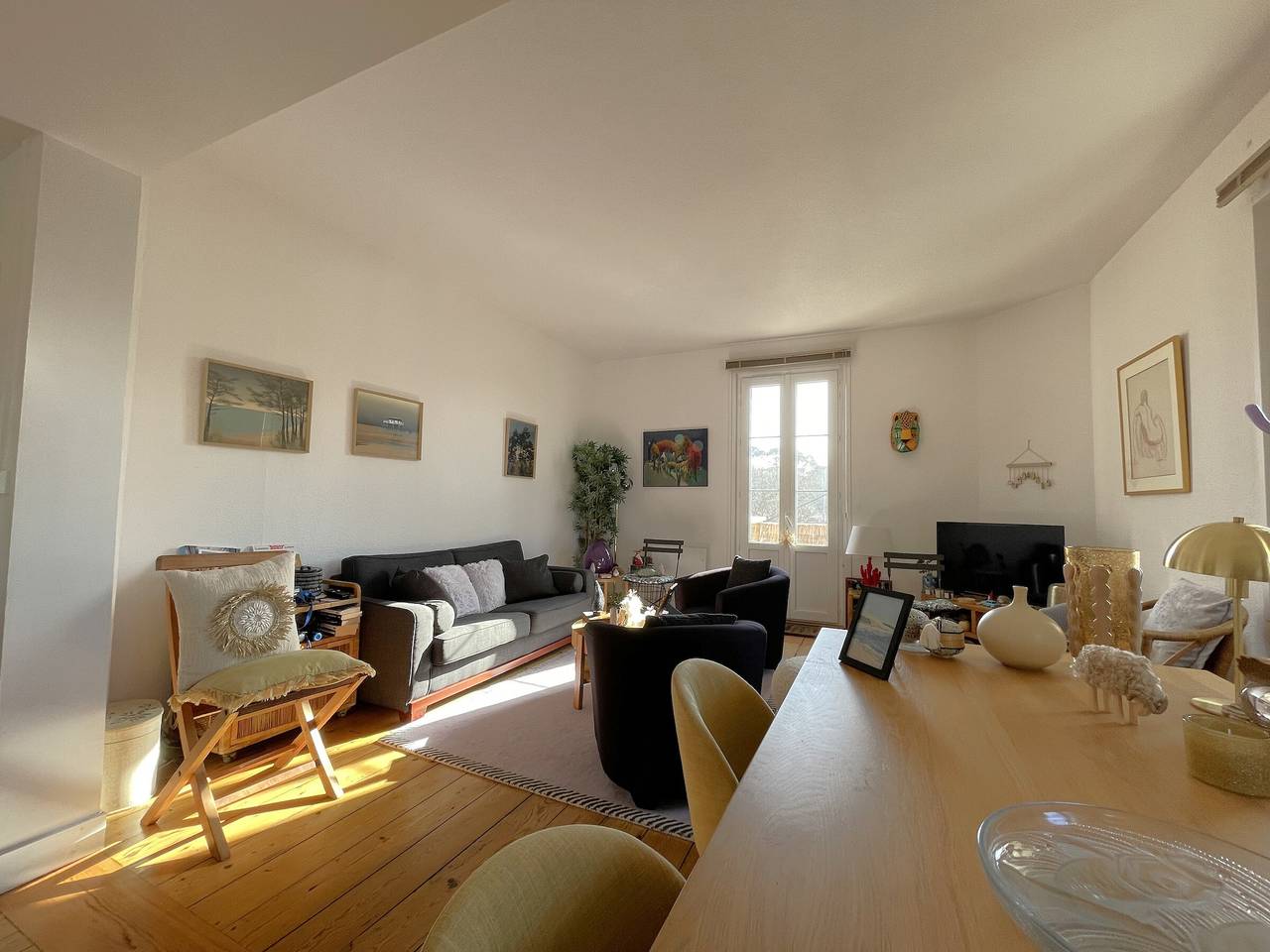 Appartement entier, Bel Appartement T2 Près de la Plage - Idéal pour 4 Personnes in Arcachon, Région d'Arcachon