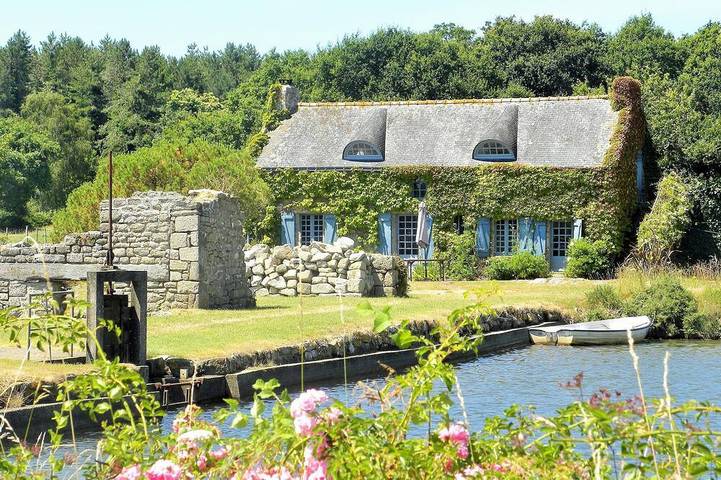 Gîte pour 7 personnes, avec terrasse et jardin à Plouhinec (Morbihan)