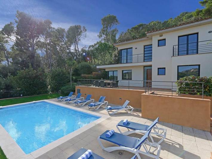 Villa pour 8 personnes, avec piscine ainsi que jardin et terrasse à Tamariu - 3