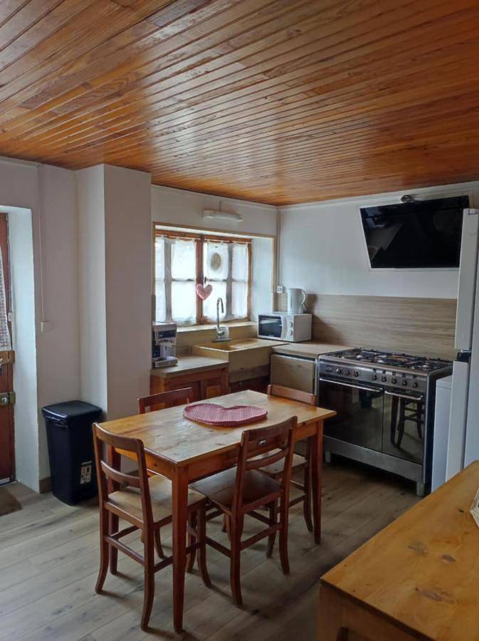 Gîte pour 4 personnes, avec vue et terrasse, animaux acceptés à Saint-Véran - 3