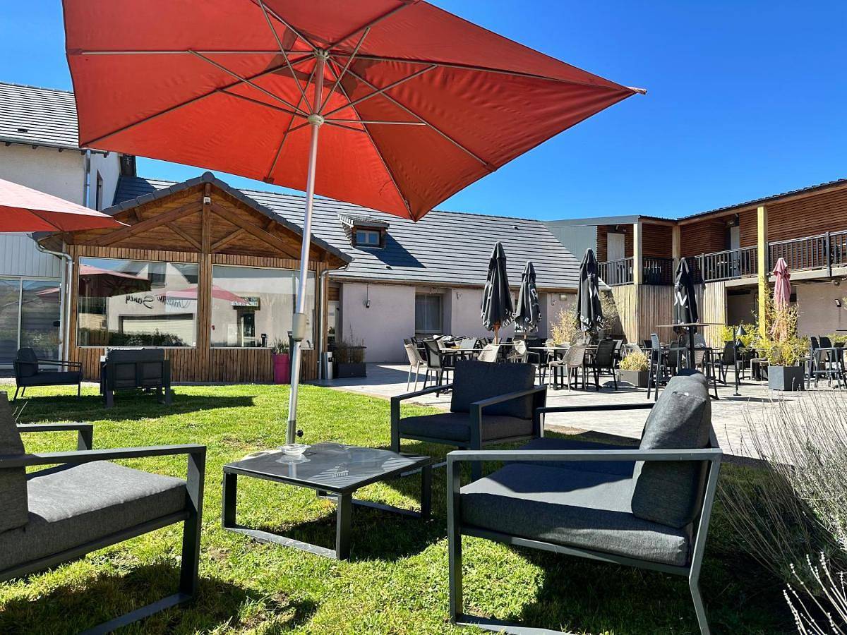 Logis Hôtel Restaurant Volcan Sancy in Nébouzat, Parc naturel régional des Volcans d'Auvergne