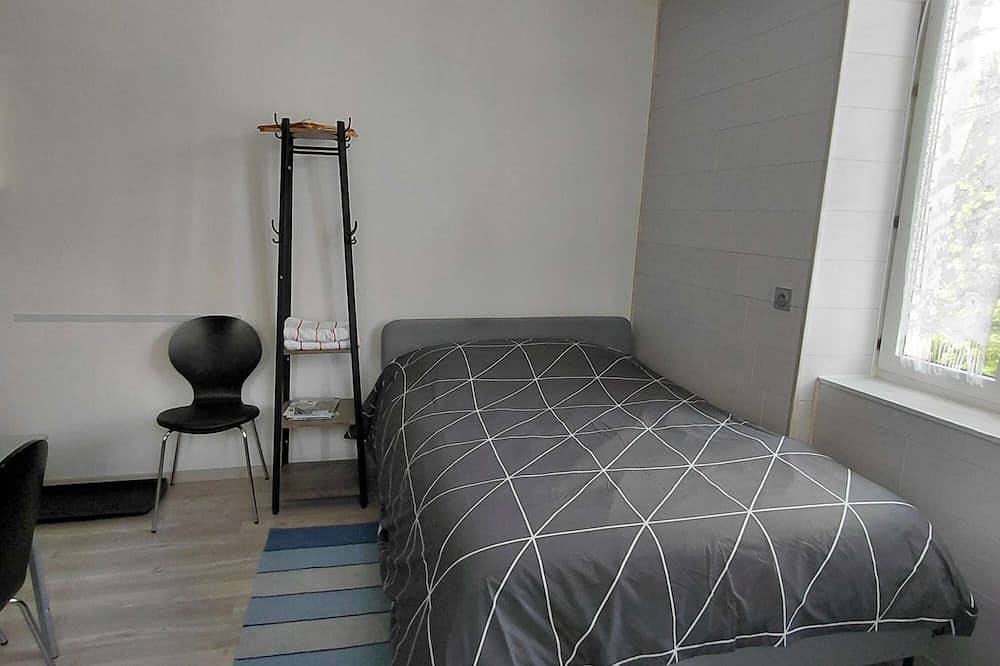 Appartement entier, Studio meublé rénové proche Hyper Centre - Résidence La Fresnaie in Les Rousses, Parc naturel régional du Haut-Jura