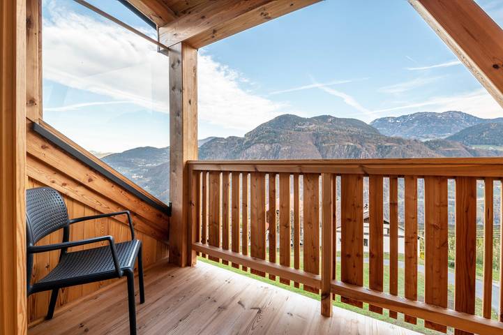 Entire apartment, Apartment 'Rotwandterhof Bienenstock' with Mountain View, Shared Garden and Wi-Fi in Ritten, Dolomiti Superski