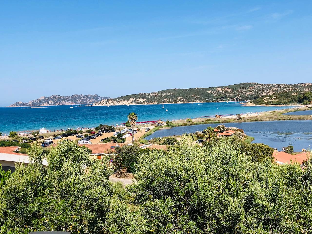 Ganze Wohnung, Trilocale Lantana mit Meerblick, 250 m vom Strand entfernt in Porto Taverna, Loiri Porto San Paolo