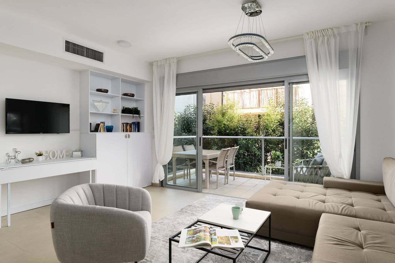 Geheel appartement, Mamad Quiet Hideaway & Terrace near Beach by Feelhome in Tel Aviv, Tel Aviv (district)