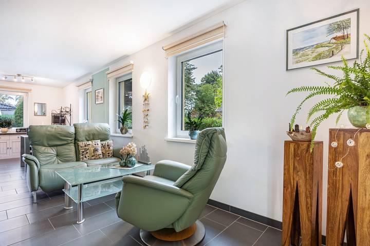 Appartement entier, Appartement 'Prerow Am Deich - Ferienwohnung 1' avec terrasse privée et Wi-Fi in Prerow, Péninsule Fischland-Darss-Zingst