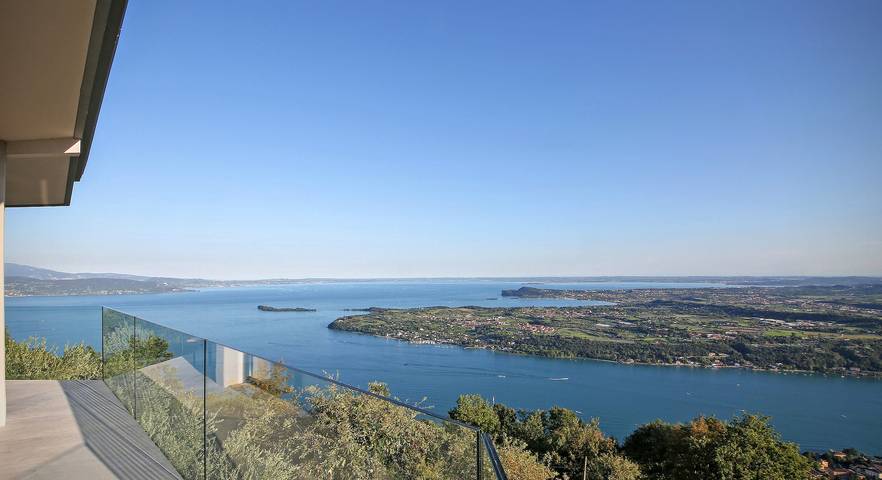 Villa per 10 persone, con Terrazza e Giardino nonché Piscina a Salò