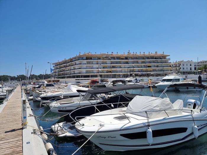 Studio voor 2 personen, met terras en uitzicht op zee in L'Escala