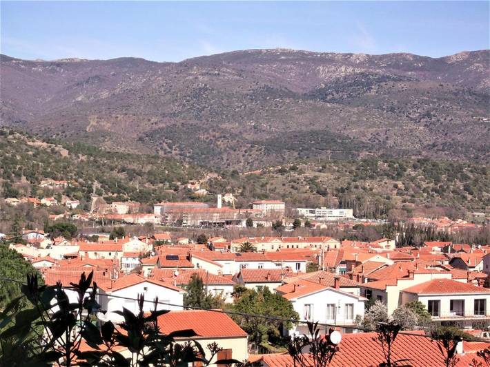 Location de vacances pour 4 personnes, avec vue et jardin à Prades - 3