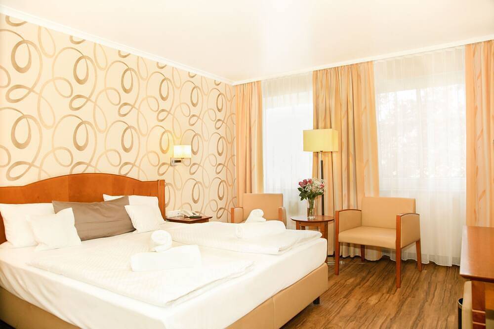 Standard Zimmer 1 inkl. Wlan & Frühstück - Apart Hotel Haveltreff in Caputh, Schwielowsee