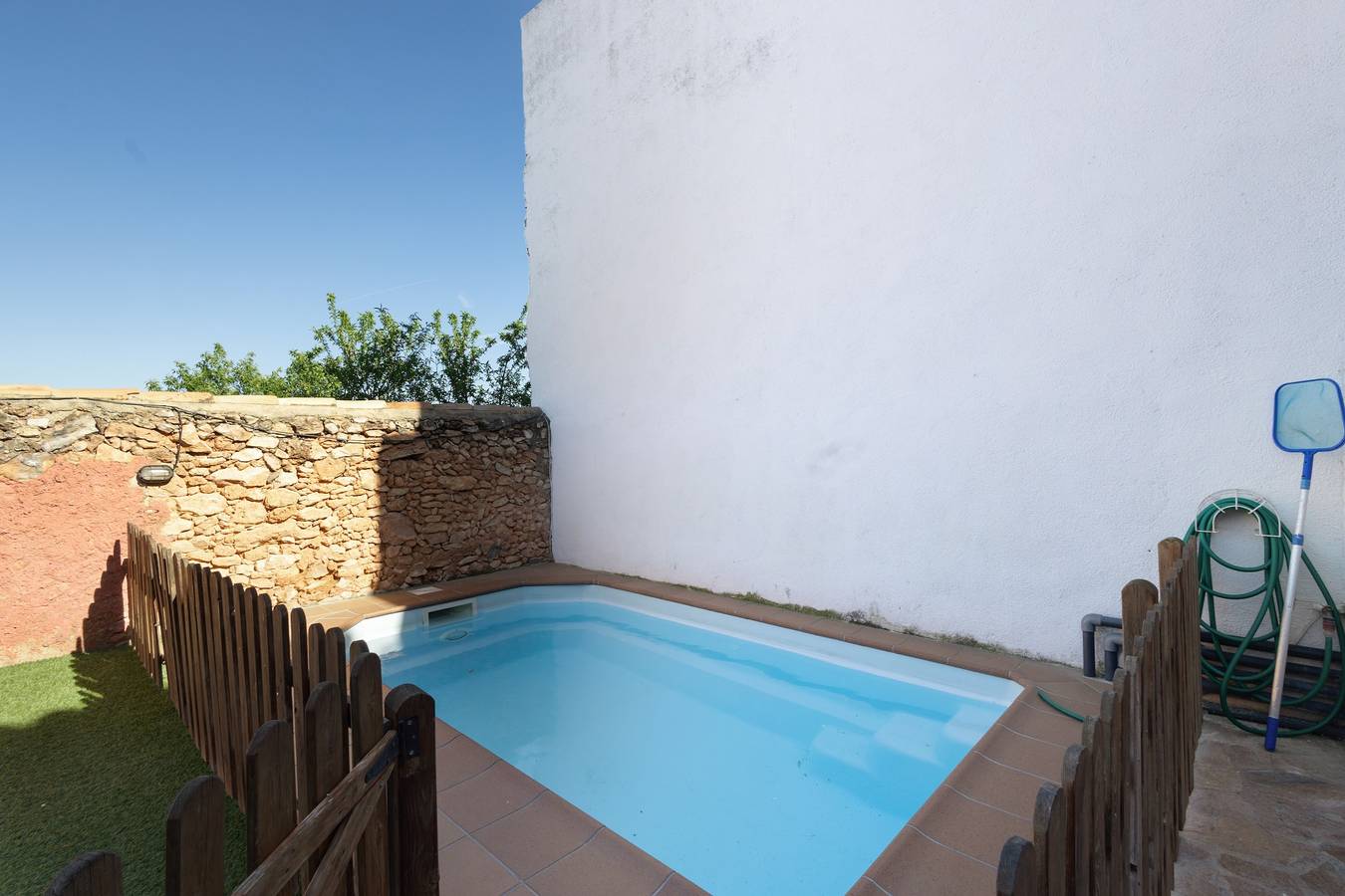Casa Rural 'Les Orenetes' con vistas a la montaña, piscina privada y Wi-Fi in San Jaime dels Domenys, Penedes DO