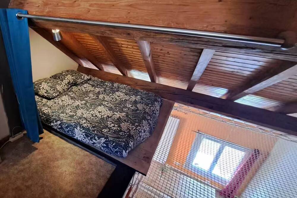 Chez Ines A place to live in Arbois - 2 to 10 pers Arbois in Arbois, Jura