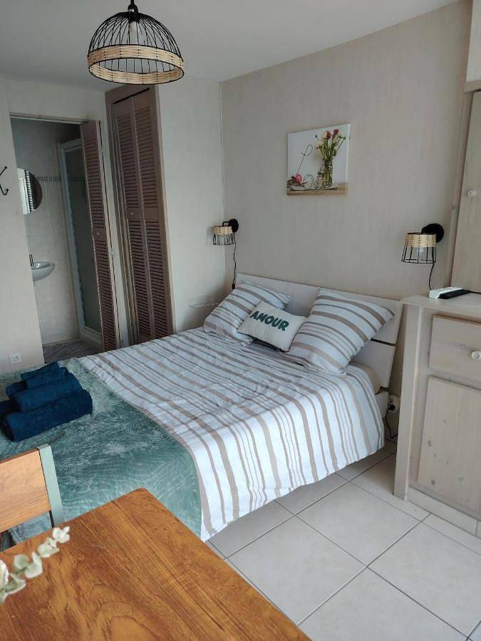Chambre d’hôte pour 2 personnes, avec Terrasse et Jardin