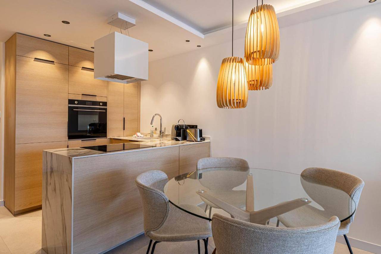 Appartement entier, Ref 1979 - Cannes Palm beach- Sea view apartment for rent in Cannes, Côte méditerranéenne (France)
