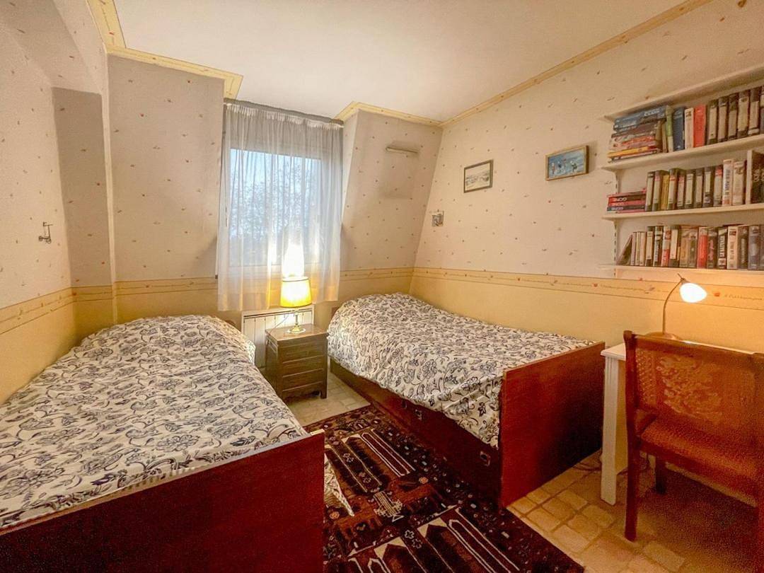 Appartement entier, Two-Bedroom Apartment in Le Vésinet, Yvelines