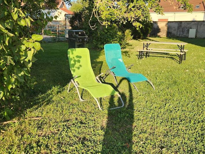 Gîte pour 6 personnes, avec jardin à Gray - 2