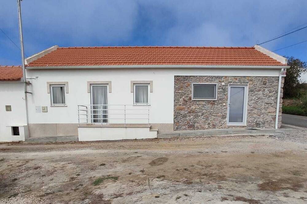 Local accommodation in Praia do Salgado, Famalicão