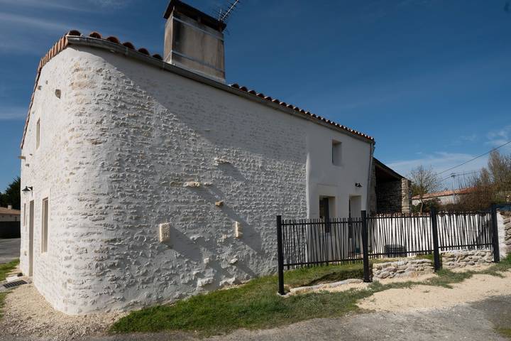 Gîte pour 6 personnes, avec terrasse en Charente-Maritime