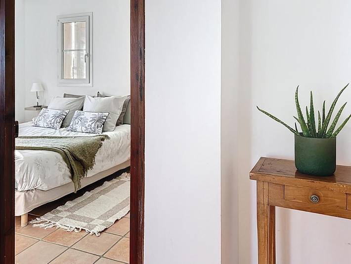 Gîte pour 4 personnes, avec vue ainsi que piscine et jardin à Villeneuve - 4