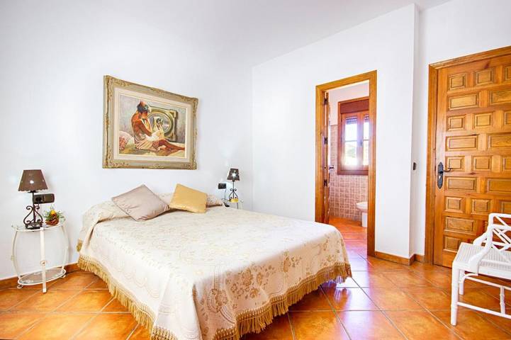 Hotel para 3 personas, con terraza y vistas además de piscina y vistas al lago en Alcaucín - 3
