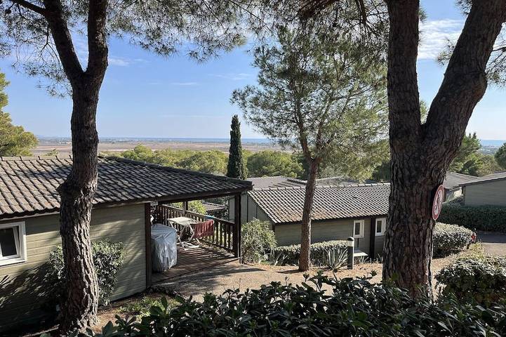 Gîte pour 4 personnes, avec Terrasse et Piscine