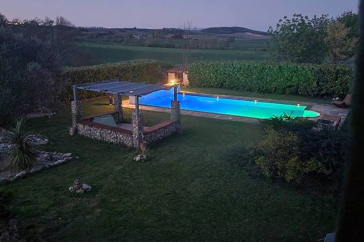 Gîte pour 6 personnes, avec jardin à Mazerolles-du-Razès