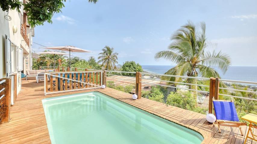 Villa pour 6 personnes, avec balcon ainsi que piscine et jardin sur l' Île de la Réunion