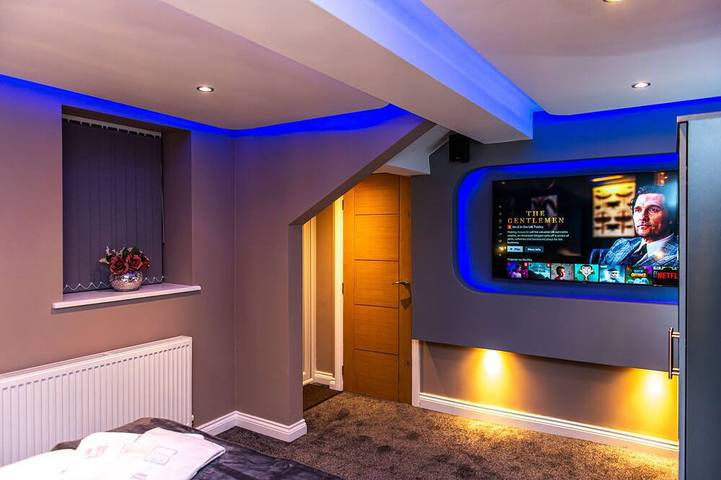 Ganze Wohnung, Apartment-Design-Eigenes Badezimmer-Jacuzzi in Bradford, Westliches Yorkshire