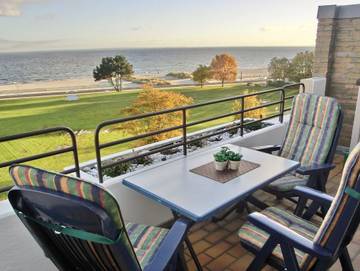Ferienwohnung für 4 Personen, mit Balkon und Seeblick, kinderfreundlich in Grömitz