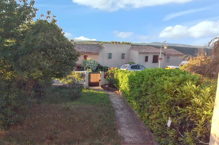 Location de vacances pour 4 personnes, avec terrasse et jardin, animaux acceptés à Vachères - 4