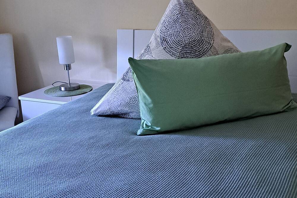 Ganze Wohnung, Ruheoase komfortable , mit 4 Sterne ausgezeichnete,  Ferienwohnung in Sankt Wendel, Saar-Nahe-Bergland