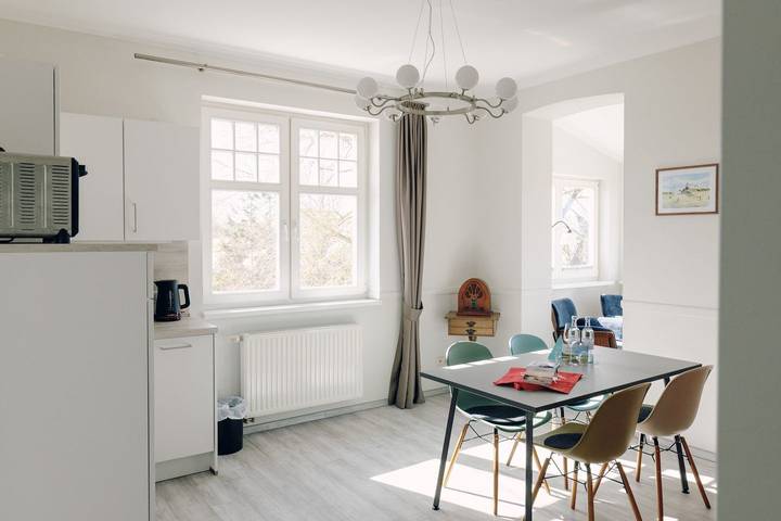 Ferienwohnung für 4 Personen, mit Balkon und Seeblick in Ahrenshoop - 2