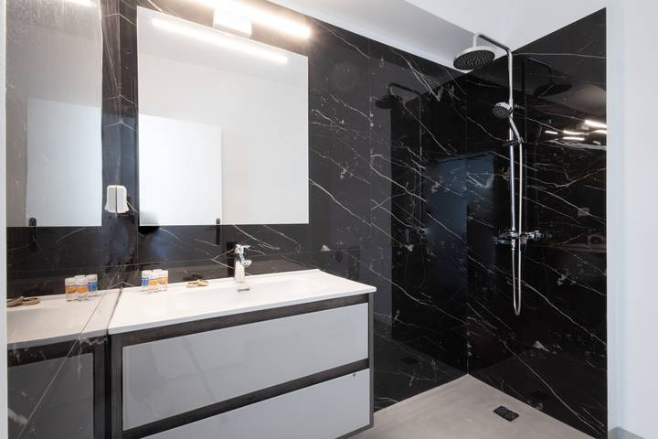 Estudio entero, Akadimias 78 B in Sección central de Atenas, Atenas