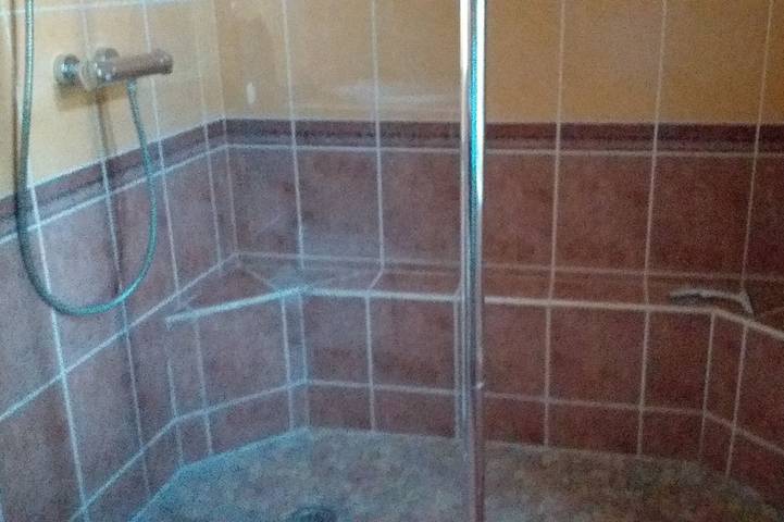 Maison de vacances pour 2 personnes, avec jardin ainsi que balcon et jacuzzi, animaux acceptés en Provence-Alpes-Côte d'Azur - 4