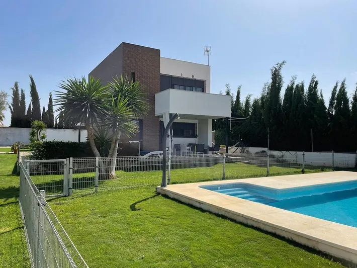 Casa de férias para 6 pessoas, com piscina e jardim, adaptado a crianças - 1