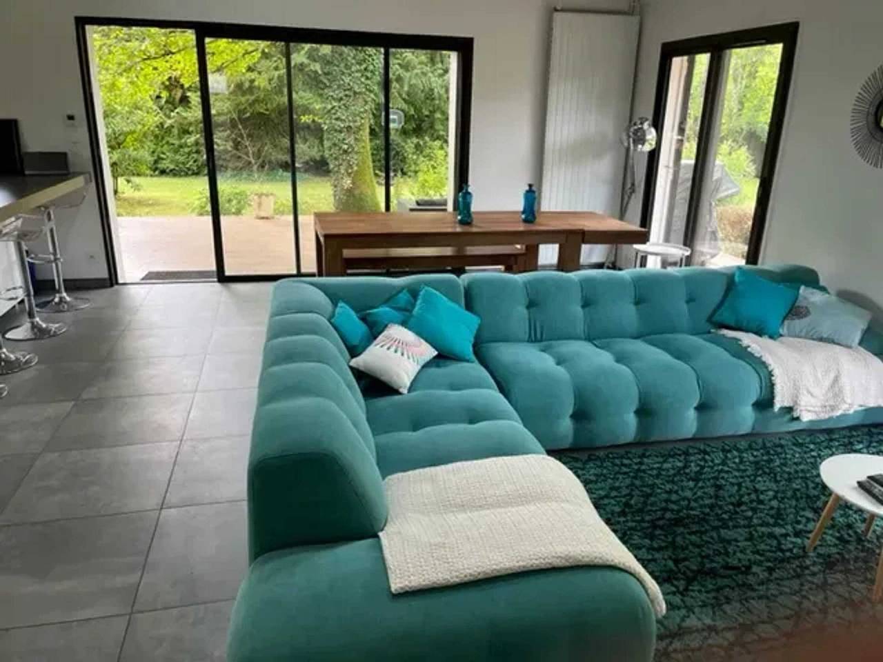 Charmantes Haus in Savigny-sur-Clairis mit Pool und Sauna. in Savigny-sur-Clairis, Yonne