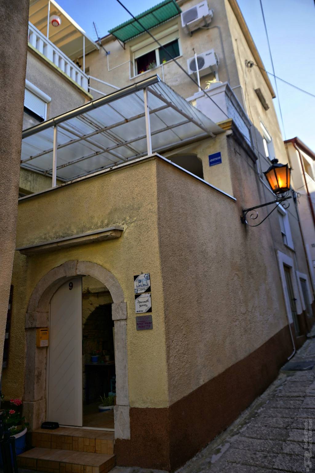 Ganze Wohnung, 1-Zimmer-Ferienwohnung mit Balkon und Meerblick Selce, Crikvenica A-22935-a in Selce, Primorje-Gorski Kotar
