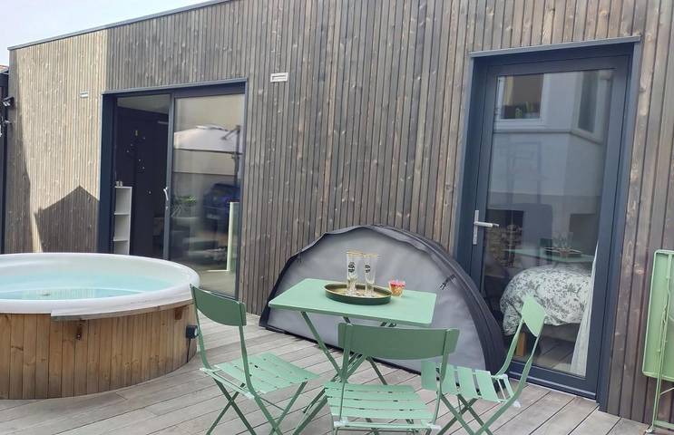 Gîte pour 4 personnes, avec jacuzzi et terrasse à Lingolsheim - 2