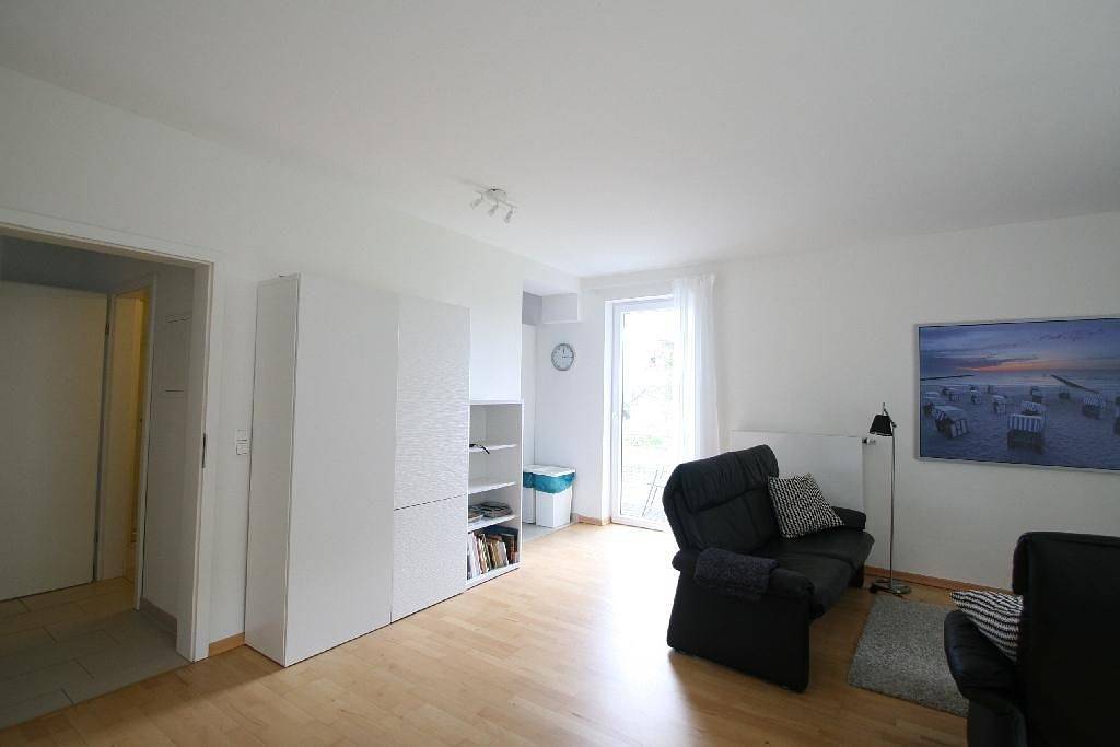 Appartement entier, Helle, moderne Wohnung mit Balkon u. Blick aufs Meer, wenige Minuten zum Strand in Nienhagen, Rostock et ses environs