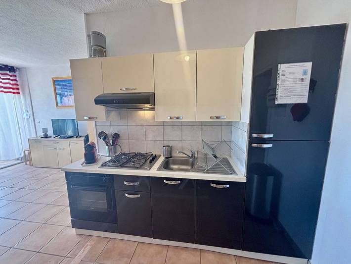 Ganze Wohnung, Renoviertes 2-Zimmer-Apartment für 4 Personen mit privatem Garten - Strand in unmittelbarer Nähe in Port-la-Nouvelle, Mittelmeerküste (Frankreich)