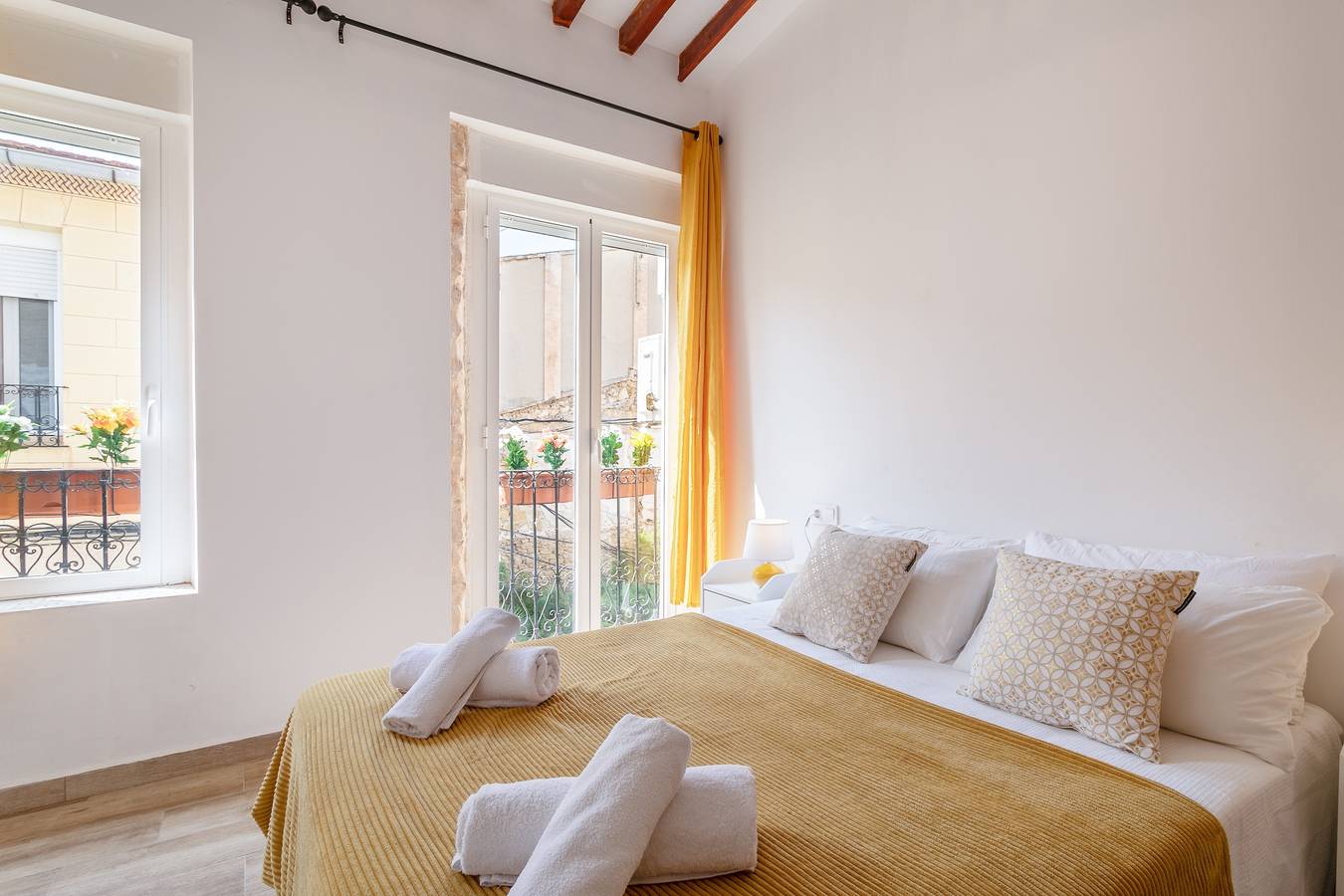 Appartement entier, Appartement "Bel Rustique" avec jardin privé et Wi-Fi in El Barrio, Alicante